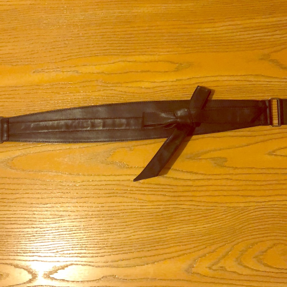 Black bow accent belt